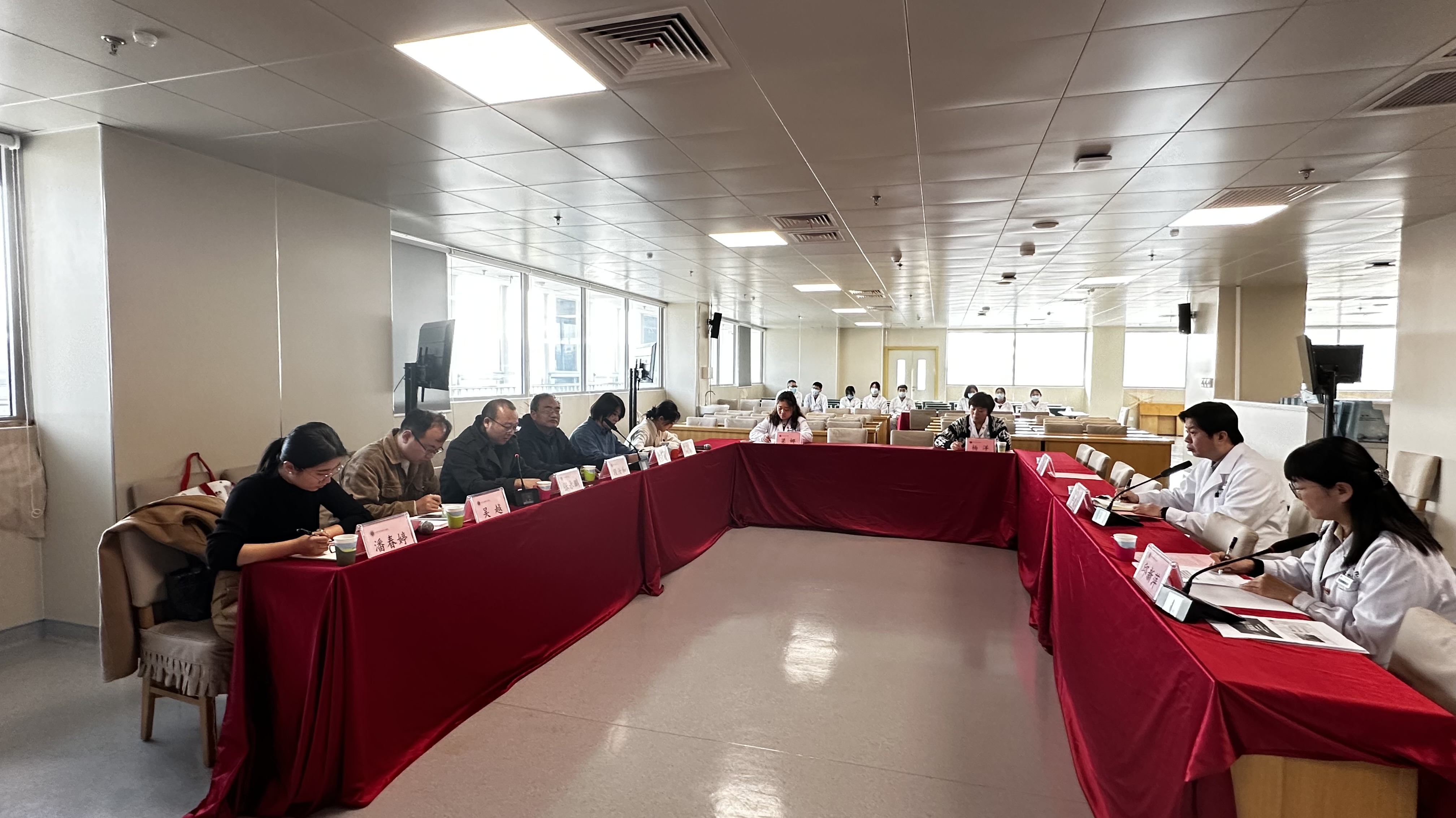 座谈会.JPG